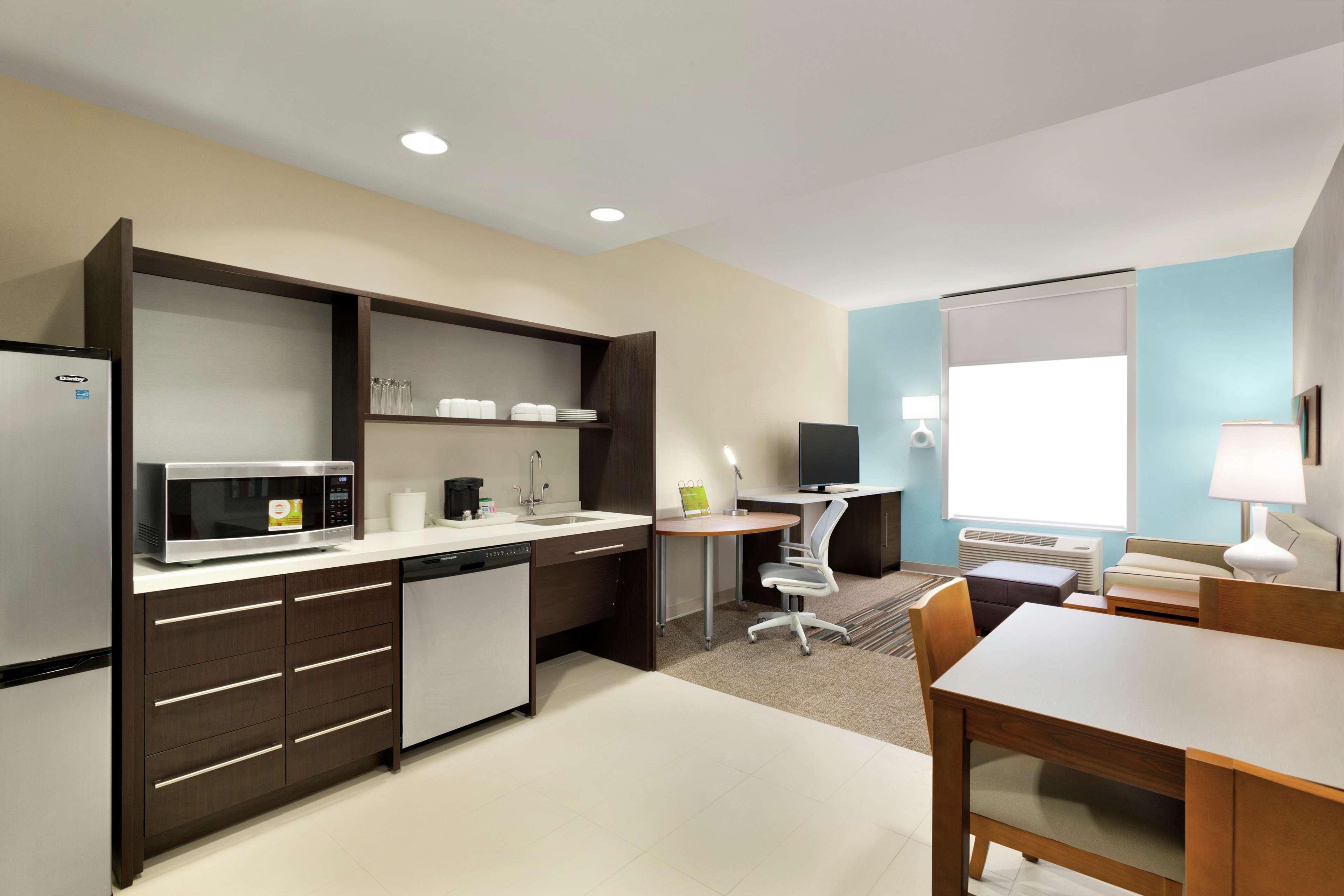 Home2 Suites By Hilton Middletown Bagian luar foto