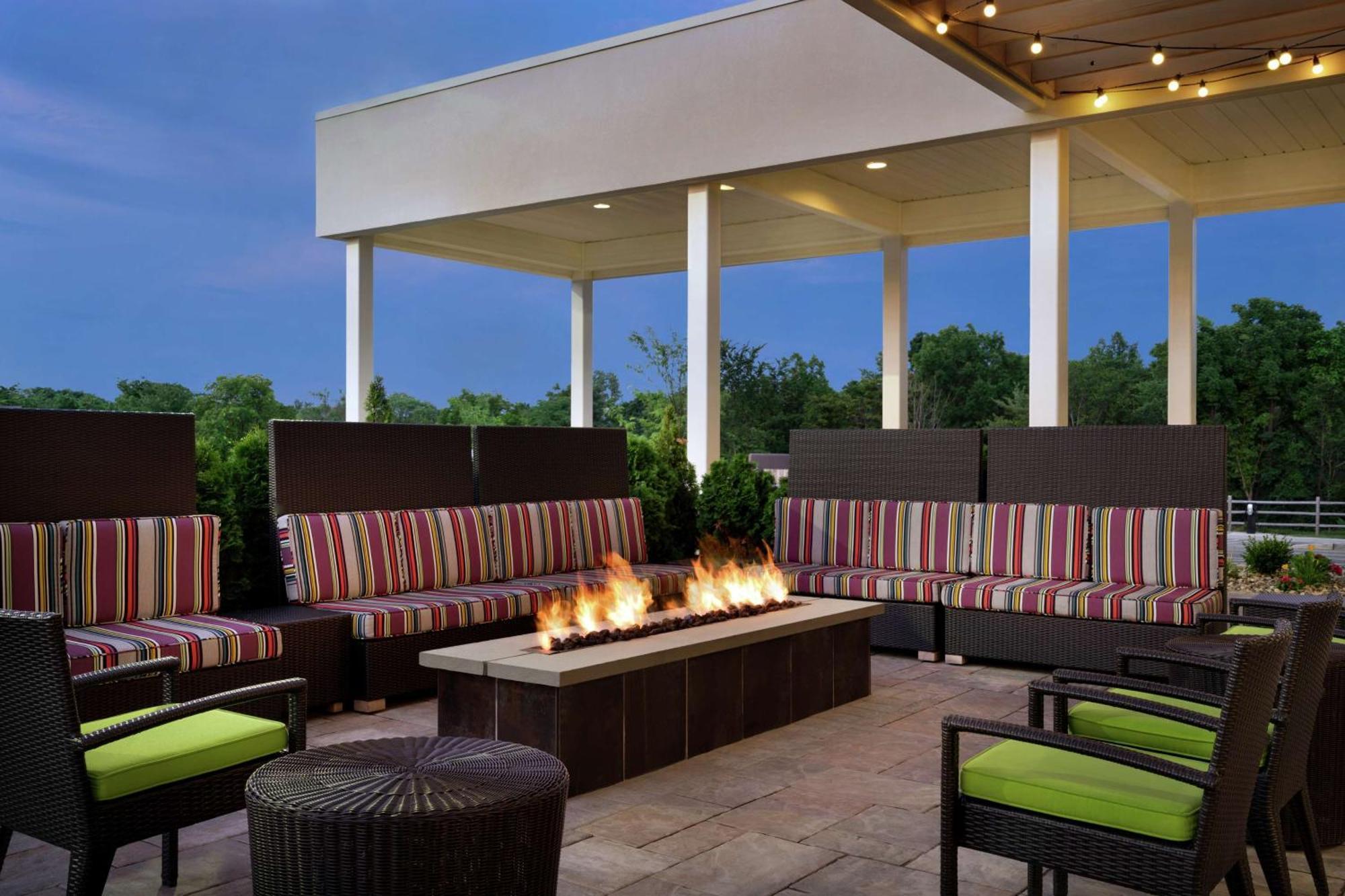 Home2 Suites By Hilton Middletown Bagian luar foto
